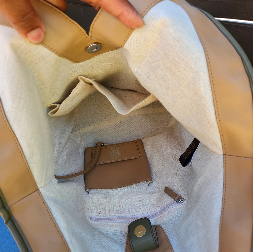Vince Camuto Green Print Purse - Picture 4 of 9